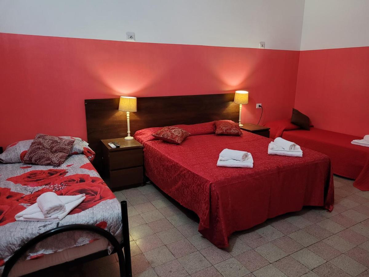 Relax On 247 Hostel Roma Exterior foto
