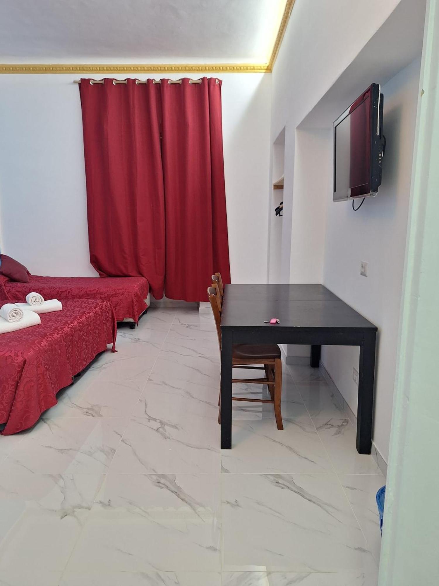 Relax On 247 Hostel Roma Exterior foto